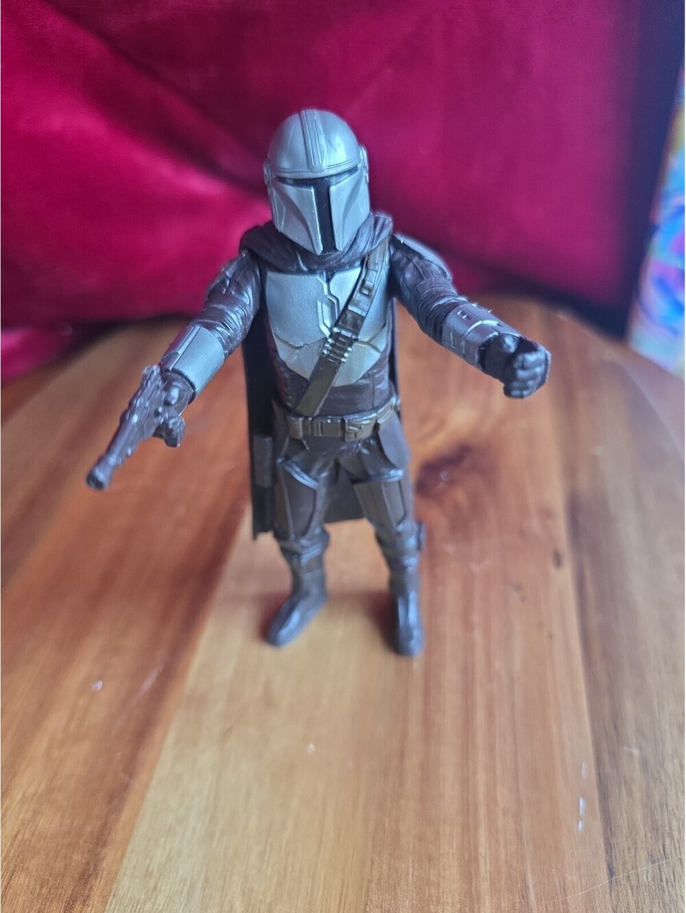 Star Wars 6 Inch Mandalorian Beskar Armor Figure! VGC! Hasbro